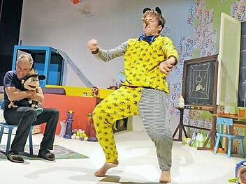 "Pinocchio": Alexander Peiler (rechts) und Thomas Straus begeistern in der Coburger Reithalle. Foto: Andrea Kremper