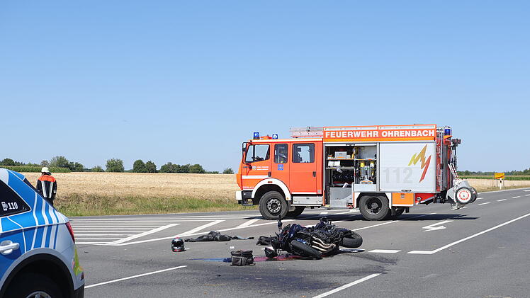 Kreis Ansbach: Motorradfahrer bei Unfall schwer verletzt - Zeugenaufruf