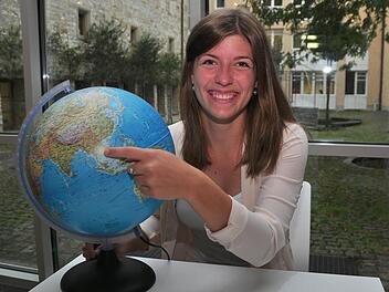 Victoria Hofmann, die gerade Urlaub in Thailand gemacht hat, wird in den nächsten zwei Jahren nicht viel Zeit für ihr Hobby, das Reisen, haben. Sie hat ihren Dienst als Lehramtsanwärterin begonnen. Foto: Ulrike Langer