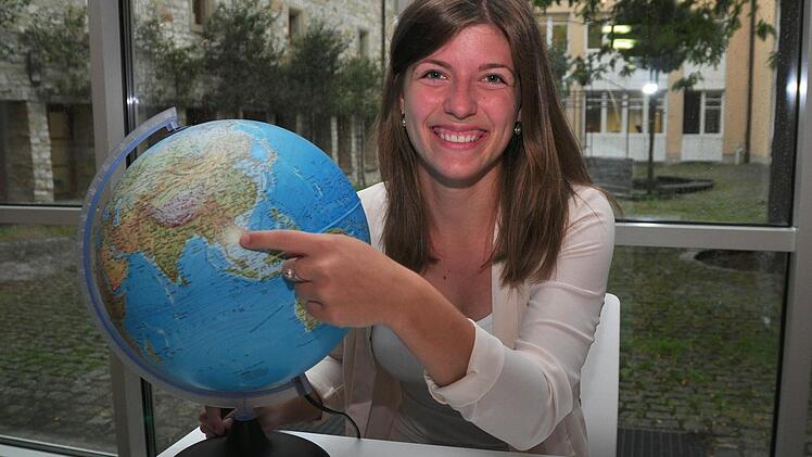 Victoria Hofmann, die gerade Urlaub in Thailand gemacht hat, wird in den nächsten zwei Jahren nicht viel Zeit für ihr Hobby, das Reisen, haben. Sie hat ihren Dienst als Lehramtsanwärterin begonnen. Foto: Ulrike Langer