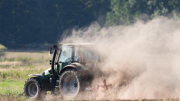 Der Deutsche Wetterdienst zog auf der Klima-Pressekonferenz Bilanz &uuml;ber das vergangene Jahr. Foto: Julian Stratenschulte/dpa