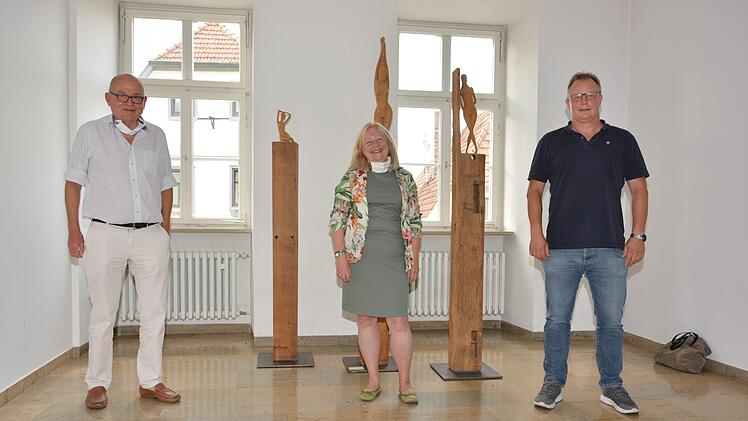 Dr. Helmut Klum (links), Dr. Elisabeth M&uuml;ller und Gerald S&ouml;der freuen sich &uuml;ber die gelungene Kooperation.  Foto: Bj&ouml;rn Hein