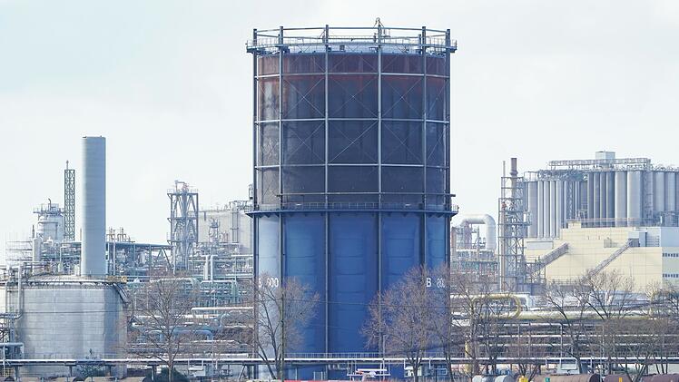 Ludwigshafen: Explosion und Brand bei BASF - 14 Mitarbeitende leicht verletzt