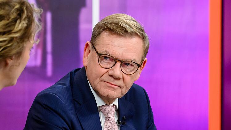 "Das Verh&auml;ltnis zu den USA ist mehr ein Zweckb&uuml;ndnis geworden", erkl&auml;rte Au&szlig;enminister Johann Wadephul (CDU) bei "Maybrit Illner". "Wir hoffen, dass wir zu einem freundschaftlichen Miteinander wieder zur&uuml;ckkehren k&ouml;nnen."