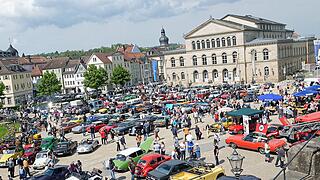 Über 500 Autos zogen Besucher aus nah und fern an