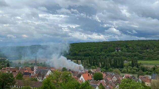 Frickenhausen: Alleinstehender verliert alles bei Brand