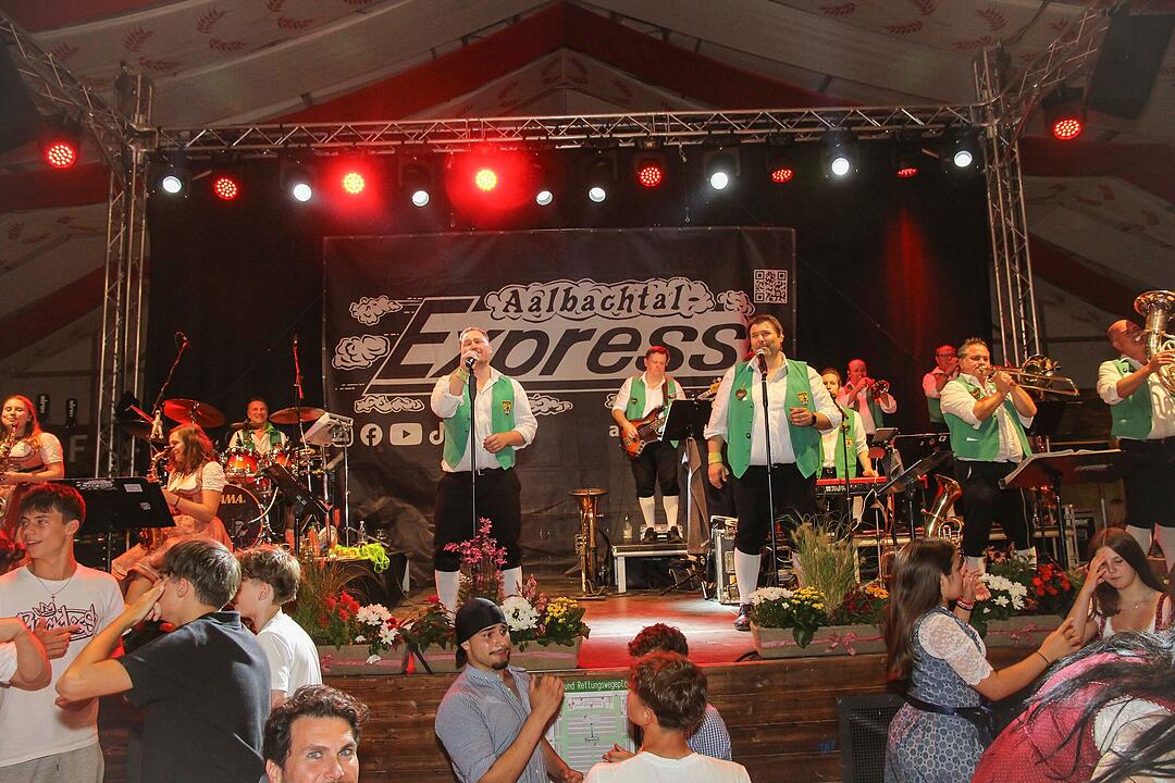 Am letzten Tag vom Bierfest wurde nochmal richtig gefeiert.