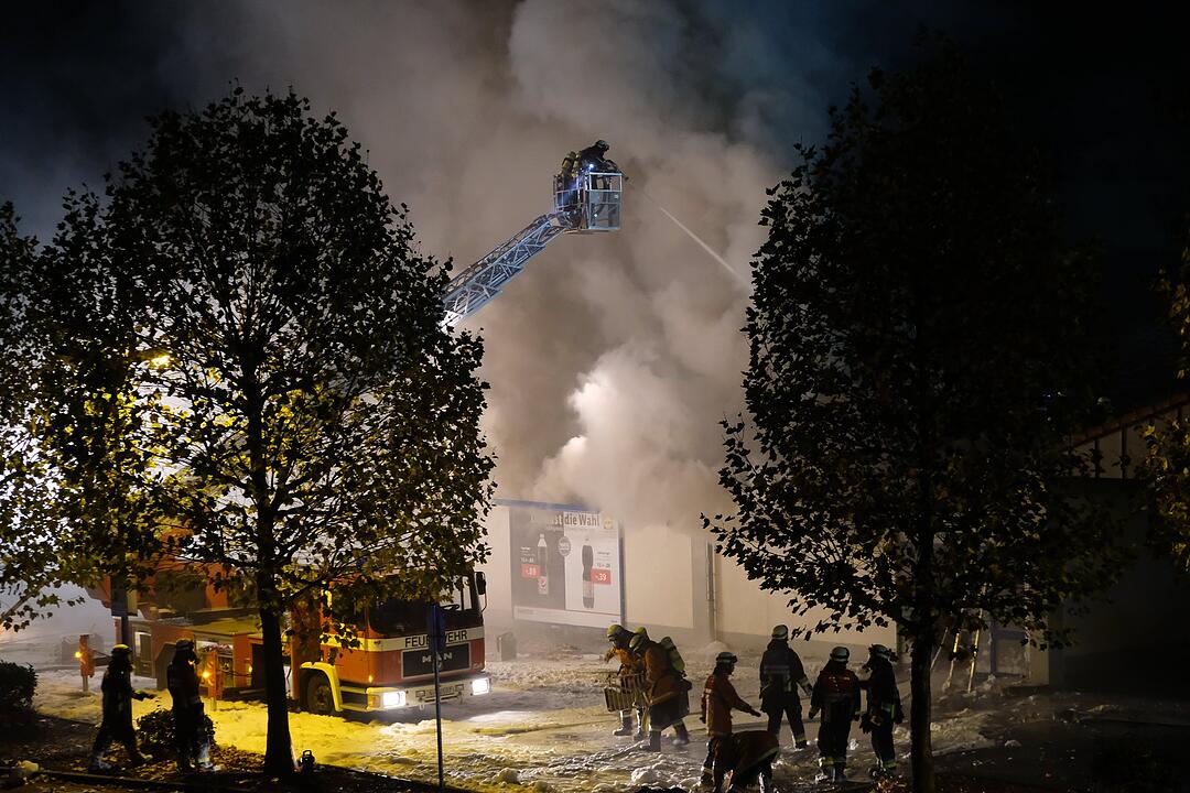 Nürnberg: Lidl brennt