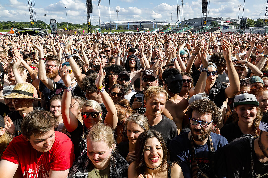 Stimmung vor den Stages bei Rock im Park