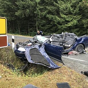 Tödlicher Unfall im Kreis Kulmbach: Mitfahrer aus Auto geschleudert und gestorben
