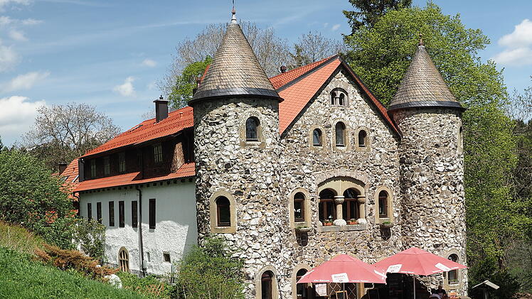 Jagdschloss Holzberghof - pure Idylle in der Rhön