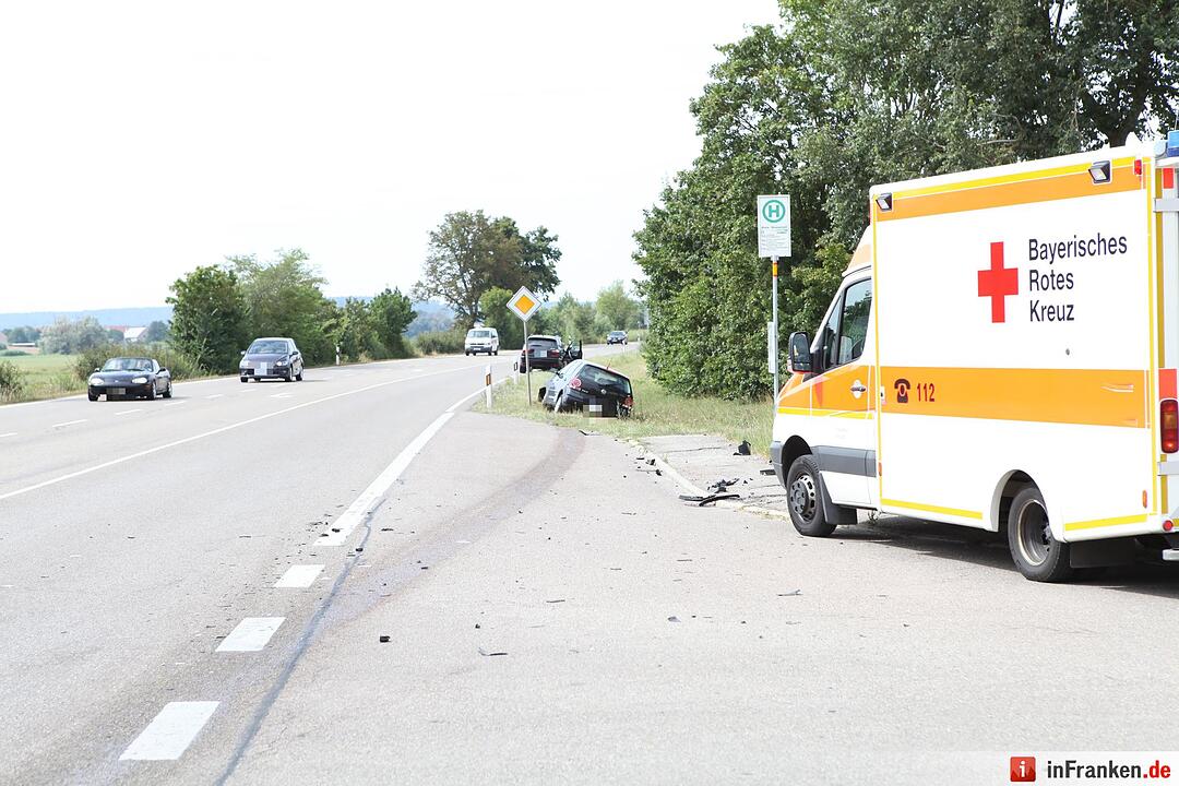 Unfallserie mit sieben schwerverletzten Personen innerhalb von einer Stunde