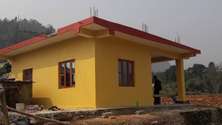 Die neuen Häuser sind stabil und durchdacht. Sie verbessern die Lebensqualität der Familien deutlich. Foto: Nepalhilfe Kulmbach