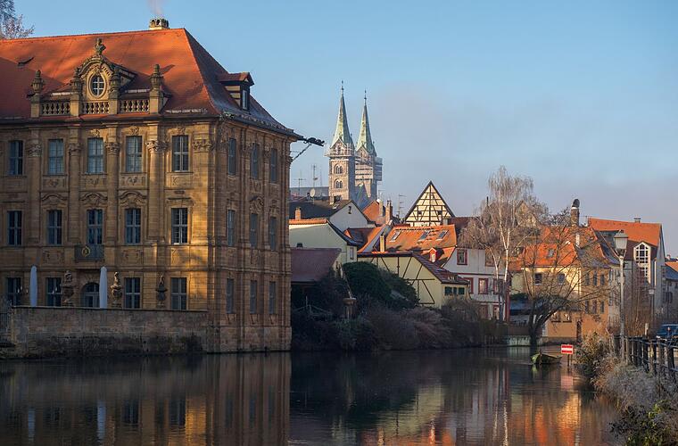 Universitätsbund Bamberg lädt für Austausch zu Fest-Event in Villa
