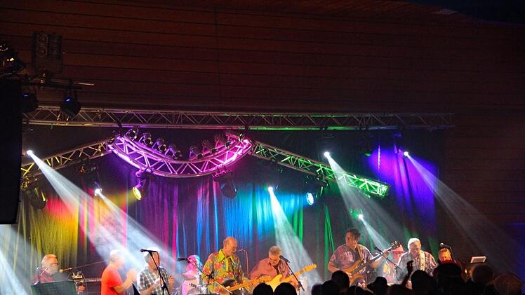 Oldie-Night im Münnerstädter Sportzentrum.Heike Beudert