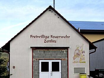 Das ehemalige Feuerwehrhaus in Zettlitz wird zu einem Dorfgemeinschaftshaus umgebaut. Foto: Andreas Welz