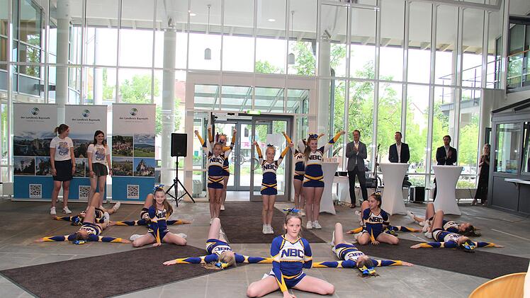 Bayreuth: Landrat Wiedemann ehrt Athleten und Funktion&auml;re f&uuml;r "herausragende Leistungen"