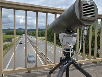 Blitzer auf der A93 im Kreis Hof: 143 Temposünder ertappt