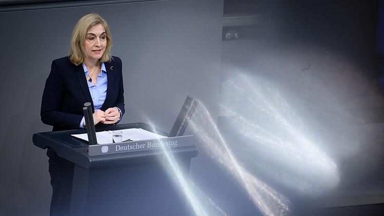 Im Proteststurm: Wo Streitpunkte in Warkens Sparpaket sind