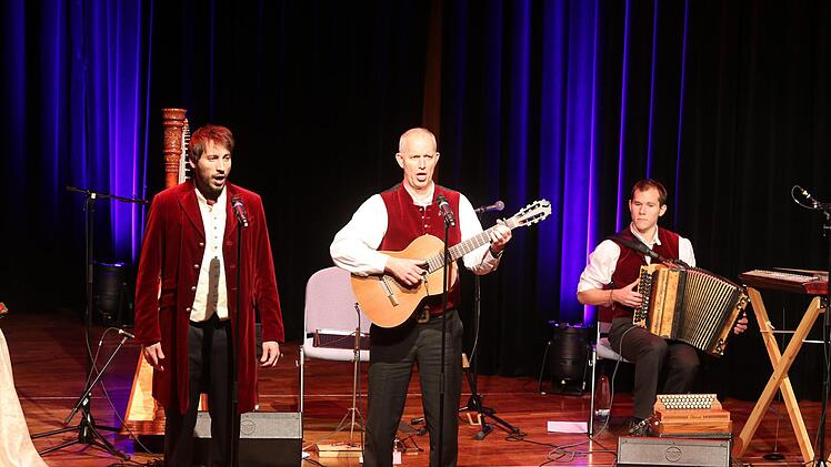 Sandro Schmalzl mit der Familienmusik Servi Foto: Wolfgang Desombre