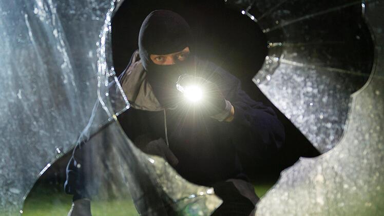 Zu gleich vier Einbrüchen kam es im Stadtgebiet in Nürnberg von Donnerstag bis Samstag. Foto: Daniel Maurer/dpa