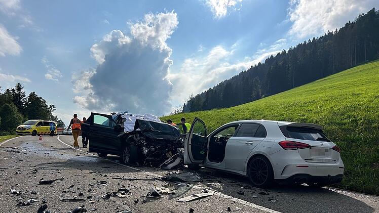 Drei Deutsche bei Unfall in der Schweiz umgekommen