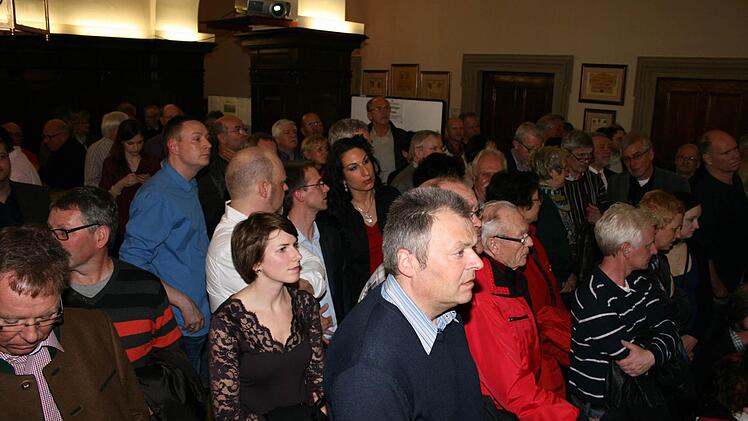 Sonntag, 16. März 2014, Wahlabend im Rathaus Bad Kissingen.