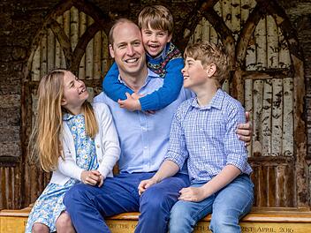 &laquo;Happy Father's Day&raquo; - Prinz William mit seinen Kindern