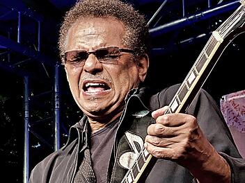 Al Jones und Band gastieren am 16. Januar 2026 auf der Piano-B&uuml;hne.