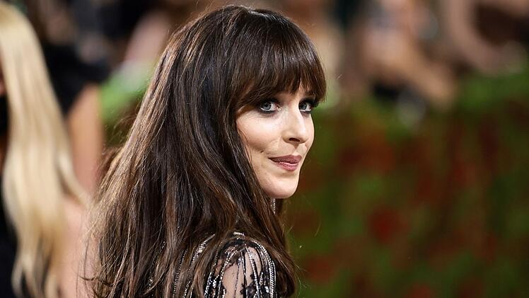 Rückendeckung von der Hauptdarstellerin Dakota Johnson erhält "Madame Web" nicht gerade. Sie könne die Verrisse des Films verstehen, sagte sie in einem Interview.