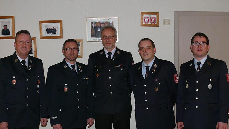 Wolfgang Besler, Manuel Schelp (stellvertretender Kommandant, Schriftführer), Jannik Pfriem (Kassierer), Carsten Leurer (stellvertretender Vorsitzender), Sebastian Reuter (Vorsitzender)