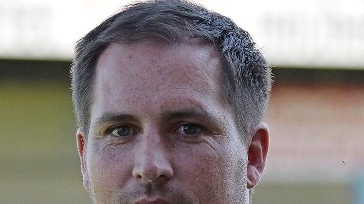 Der Veitsbronner Trainer Michael Green