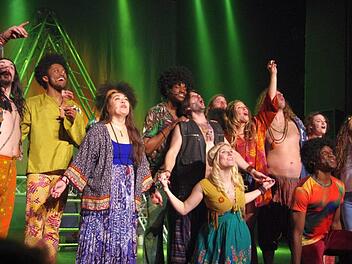 Der Funke sprang bei den bekannten Melodien aus dem Musical Hair schnell über. Klaus Werner