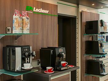 Die neue Kaffee-Bar lädt zum Verweilen und Genießen ein.
