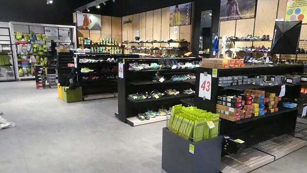 D&ouml;rfles-Esbach: Sporthaus Wohlleben geschlossen - Mega-Auktion gestartet