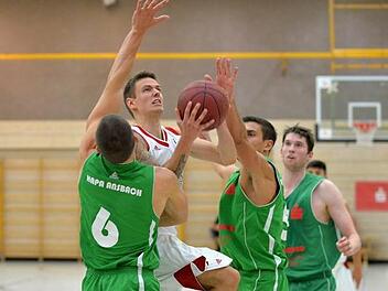 Daniel Krause (am Ball) konnte mit 16 Z&auml;hlern nicht verhindern, dass die Longhorns wieder als Verlierer vom Feld schlichen. Foto: Picturedreams