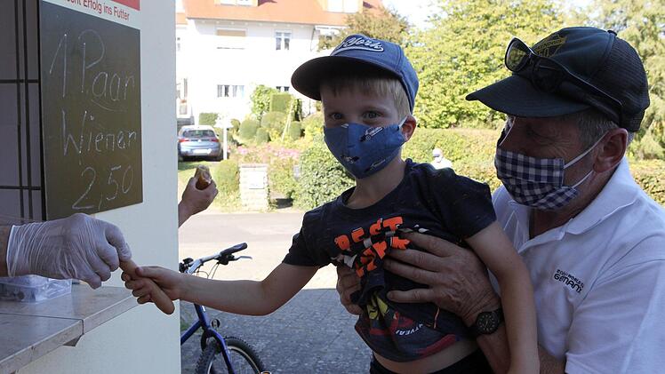 Statt Bratwürsten gab es für die Zuschauer nur Wienerla.