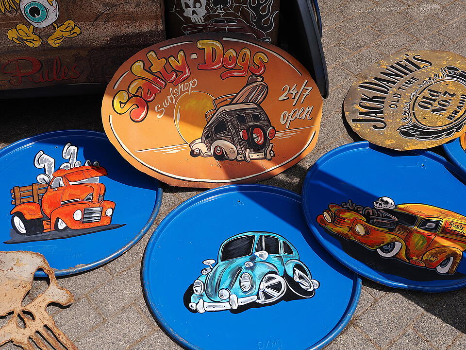 Oldtimer, US Cars, Traktoren und Motorräder.