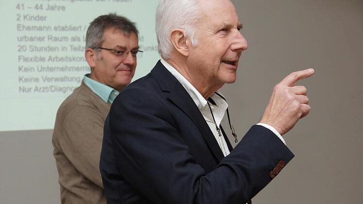 Edgar Häfner und Hans-Joachim Schade (von links) wollen eine Diskussion unter den Ärzten anstoßen. Foto: Arkadius Guzy