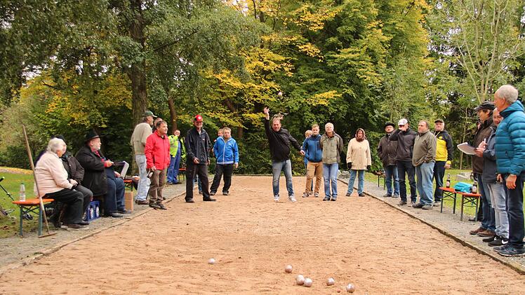Die Bocciaanlage im Stadtsteinacher Stadtpark hinter der Partheimühle ist das ganze Jahr über gut in Schuss. Am Kerwa-Samstag fand darauf die 10. Stadtmeisterschaft statt.Klaus Klaschka