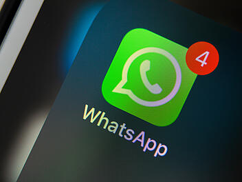 WhatsApp, Messenger