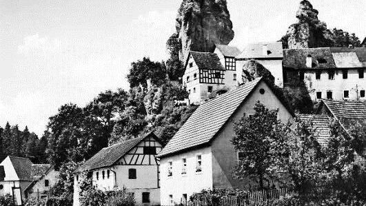 So sah es in Tüchersfeld um das Jahr 1955 herum aus. Repros: Löwisch