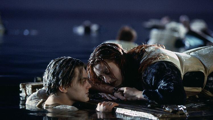 Wer kennt diese Szene nicht: Leonardo DiCaprio sinkt langsam ins Dunkel des Meeres, während Kate Winslet auf einer Holztür überlebt.