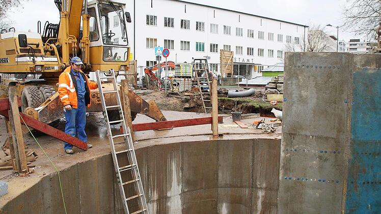 Auch am Bau: Noch sine die Arbeitsmarktzahlen relativ stabil. Foto: Angelika Luga-Braun