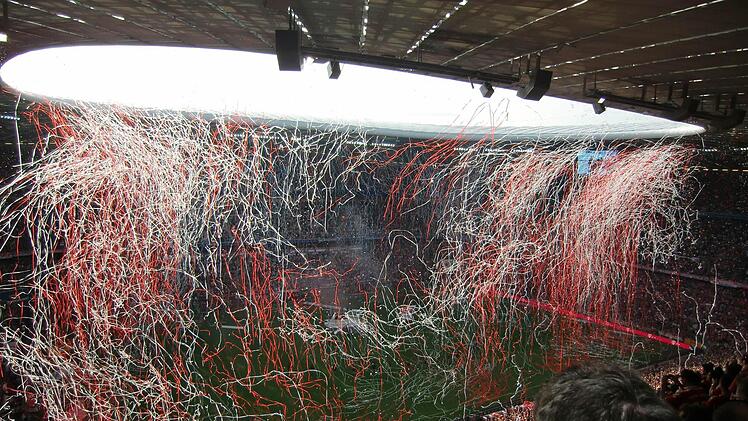 Die Feststimmung bekam Luca hautnah mit. .Foto: privat