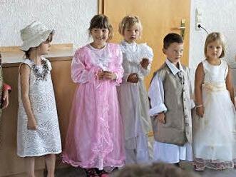 Die "Rodach-Kids" begeisterten mit einer Modenschau.  Foto: ml