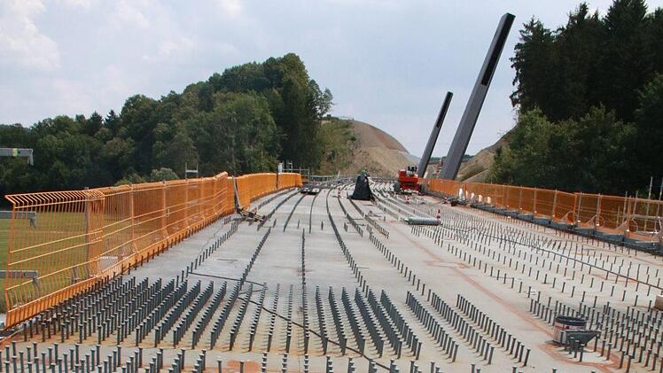 Blick auf die Brückenbaustelle in Untersteinach. Foto: Jürgen Gärtner