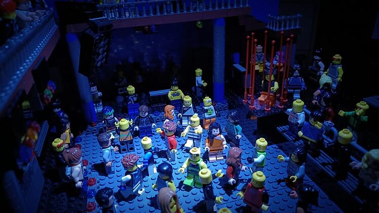 Fotostrecke: Legendärer fränkischer Nachtclub mit Legosteinen wieder zum Leben erweckt