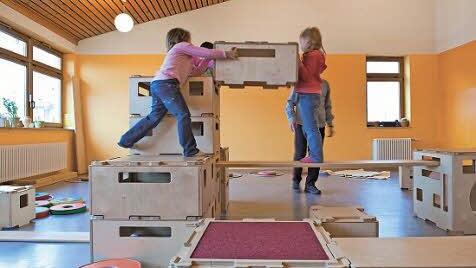 Eine Bewegungsbaustelle und ein Kinderrestaurant - darüber können sich die Mädchen und Jungen des Paul-Gerhardt-Kindergarten freuen, wenn sie in ihren neuen Kindergarten einziehen. Fotos: Sonja Adam