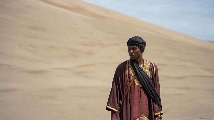 Globales Abenteuer, Coming of Age und schwarze Selbstermächtigung: George Washington Black (Ernest Kingsley Junior) sucht in der Wüste nach Spuren und Erkenntnissen.